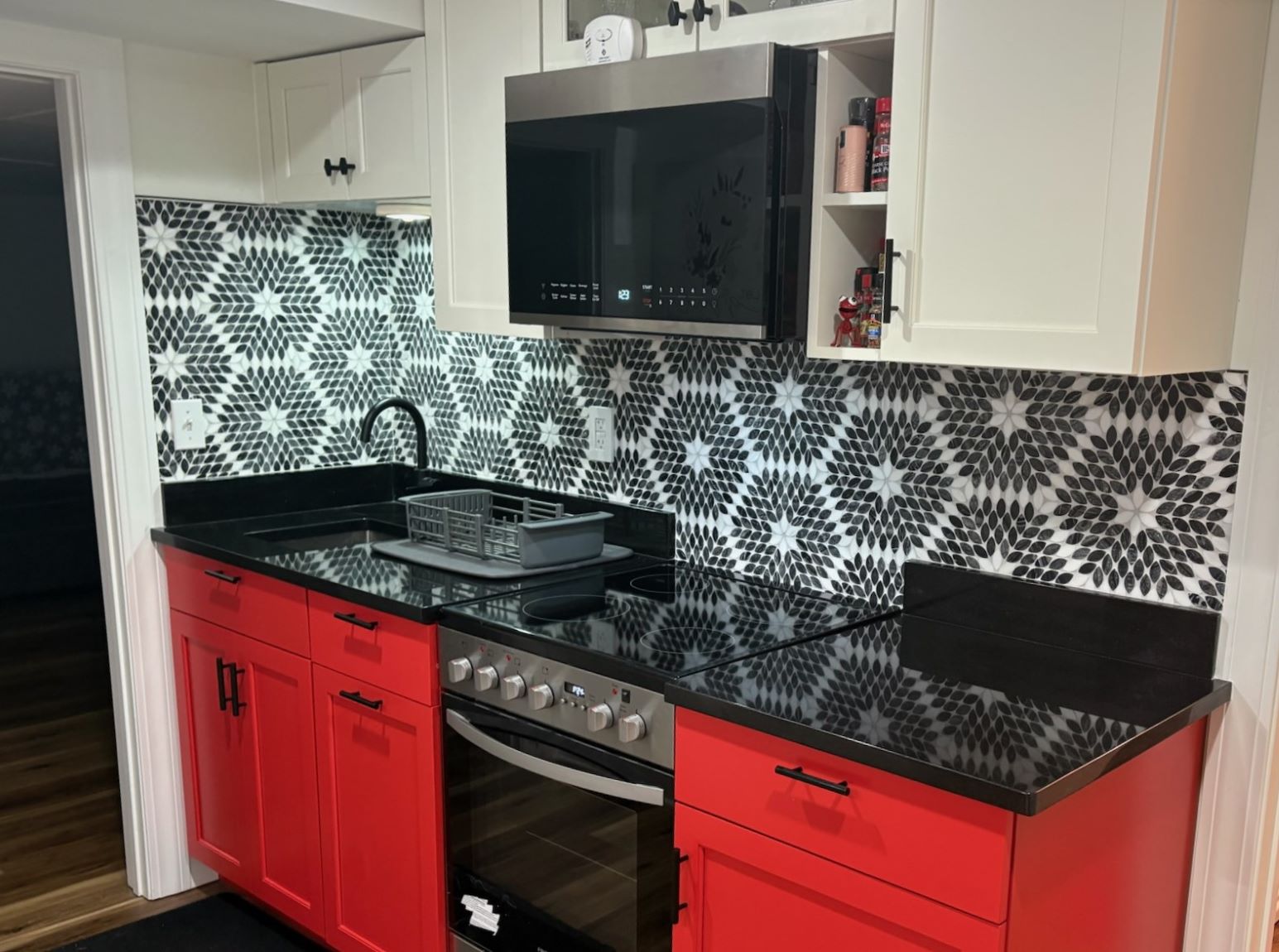 Custom Kitchen Tile Backsplash